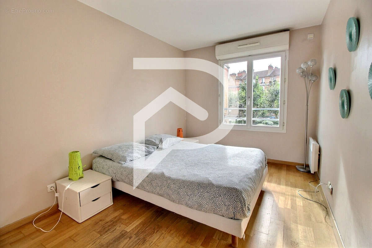 Appartement à SURESNES