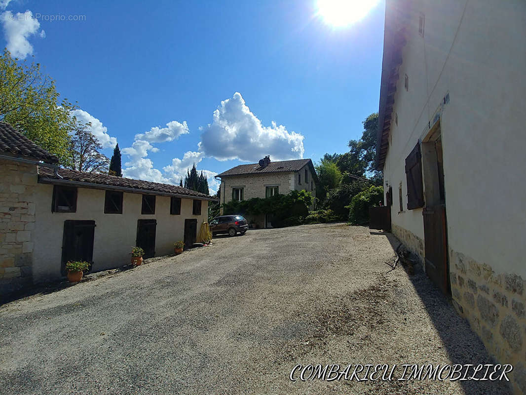 Maison à CAUSSADE