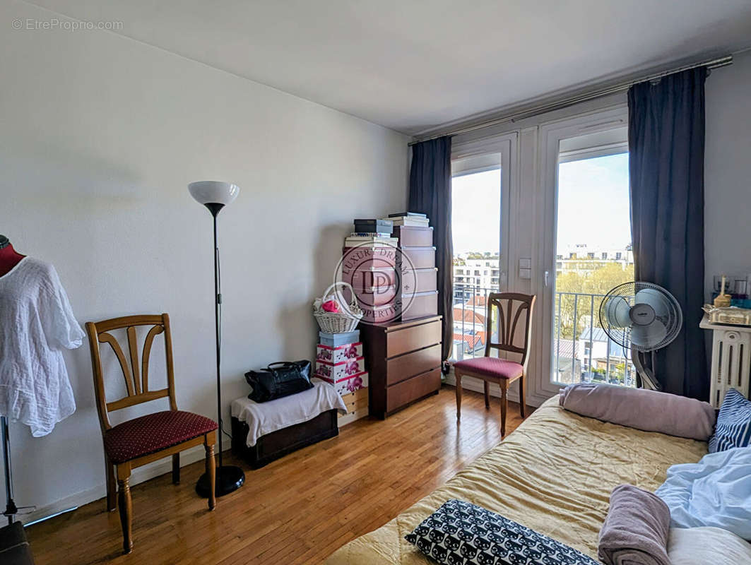 Appartement à MONTROUGE