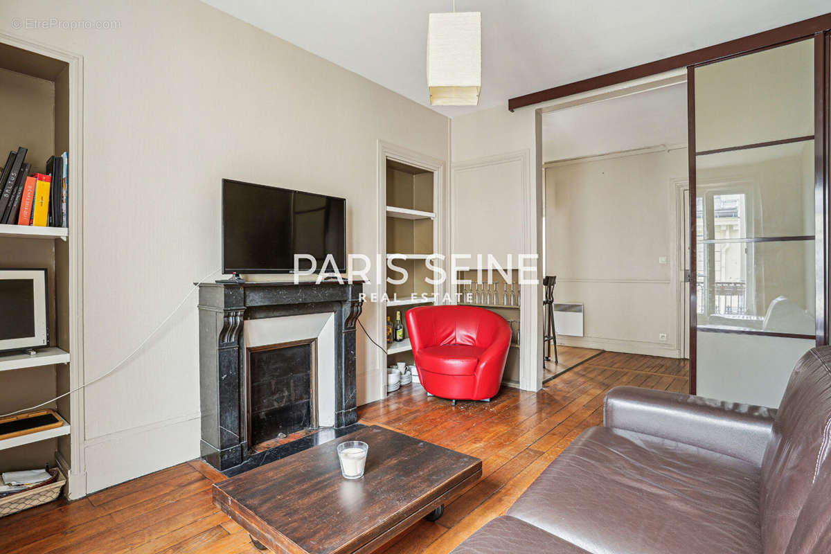 Appartement à PARIS-7E