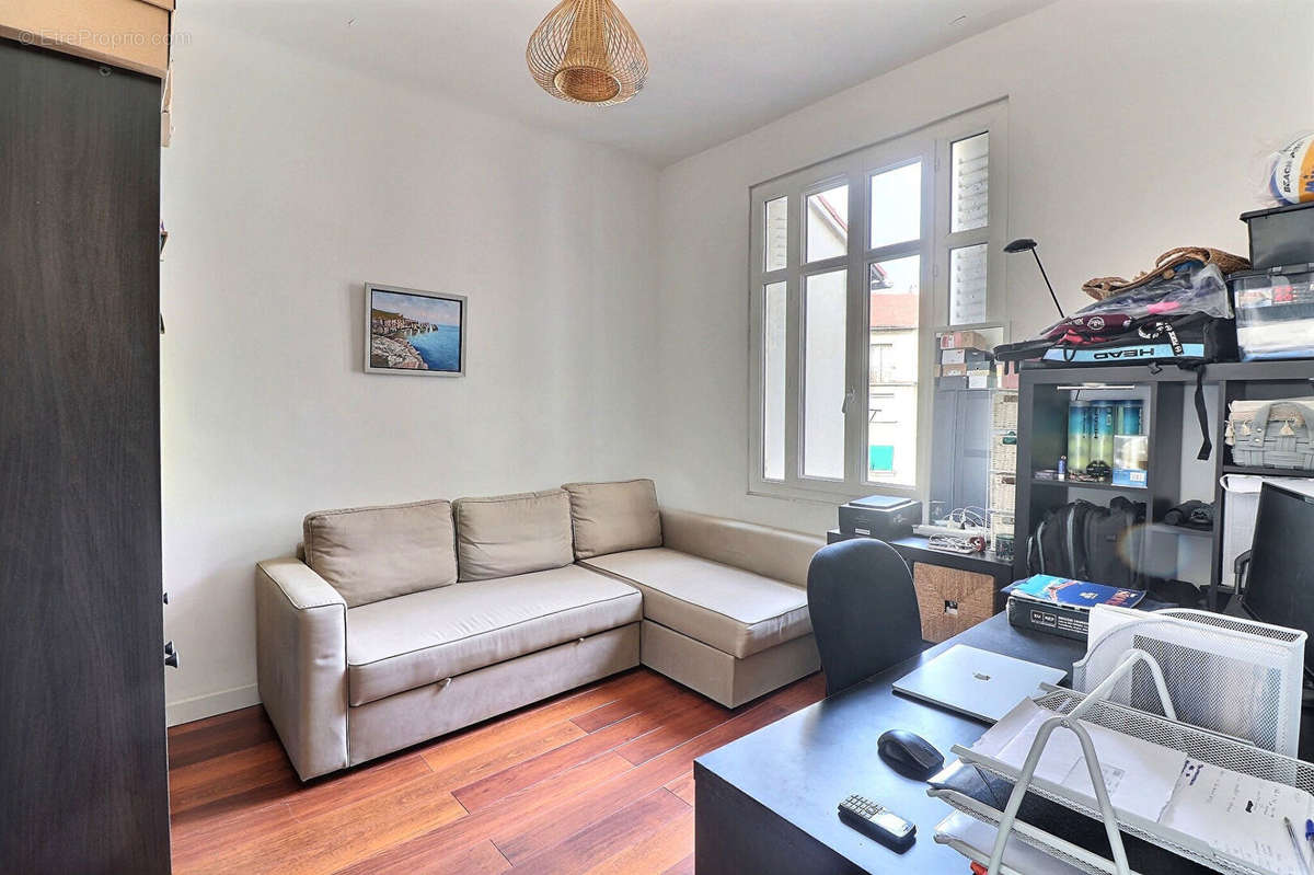 Appartement à MARSEILLE-5E