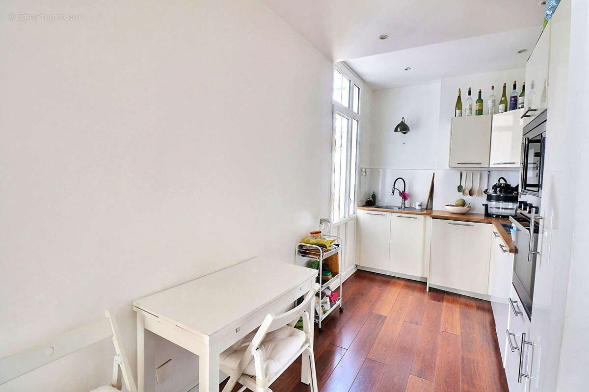 Appartement à MARSEILLE-5E