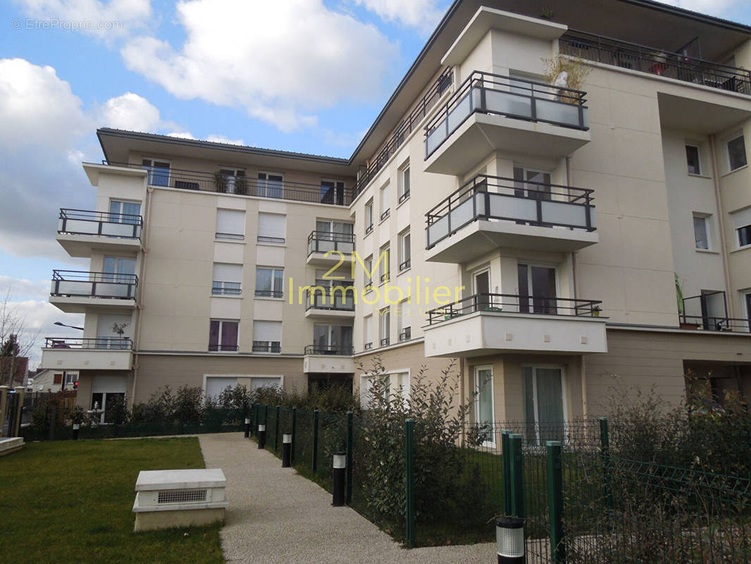 Appartement à DAMMARIE-LES-LYS