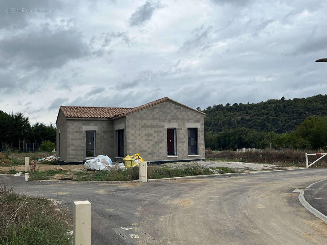 Maison à SAIGNON