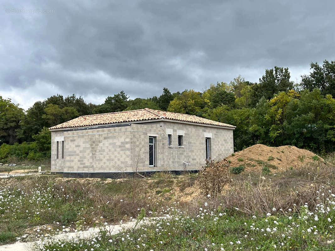 Maison à SAIGNON