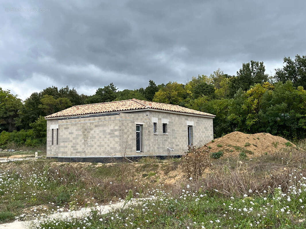 Maison à SAIGNON