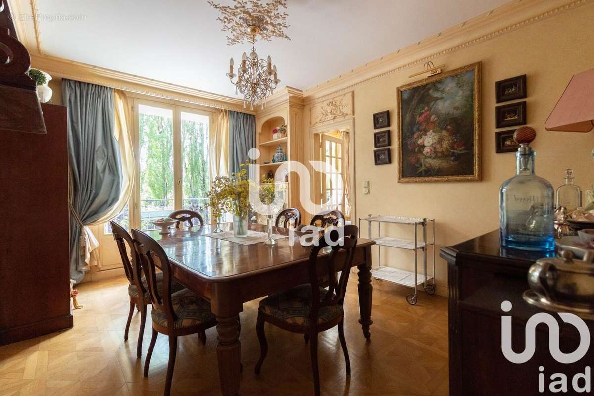 Photo 8 - Appartement à VERSAILLES