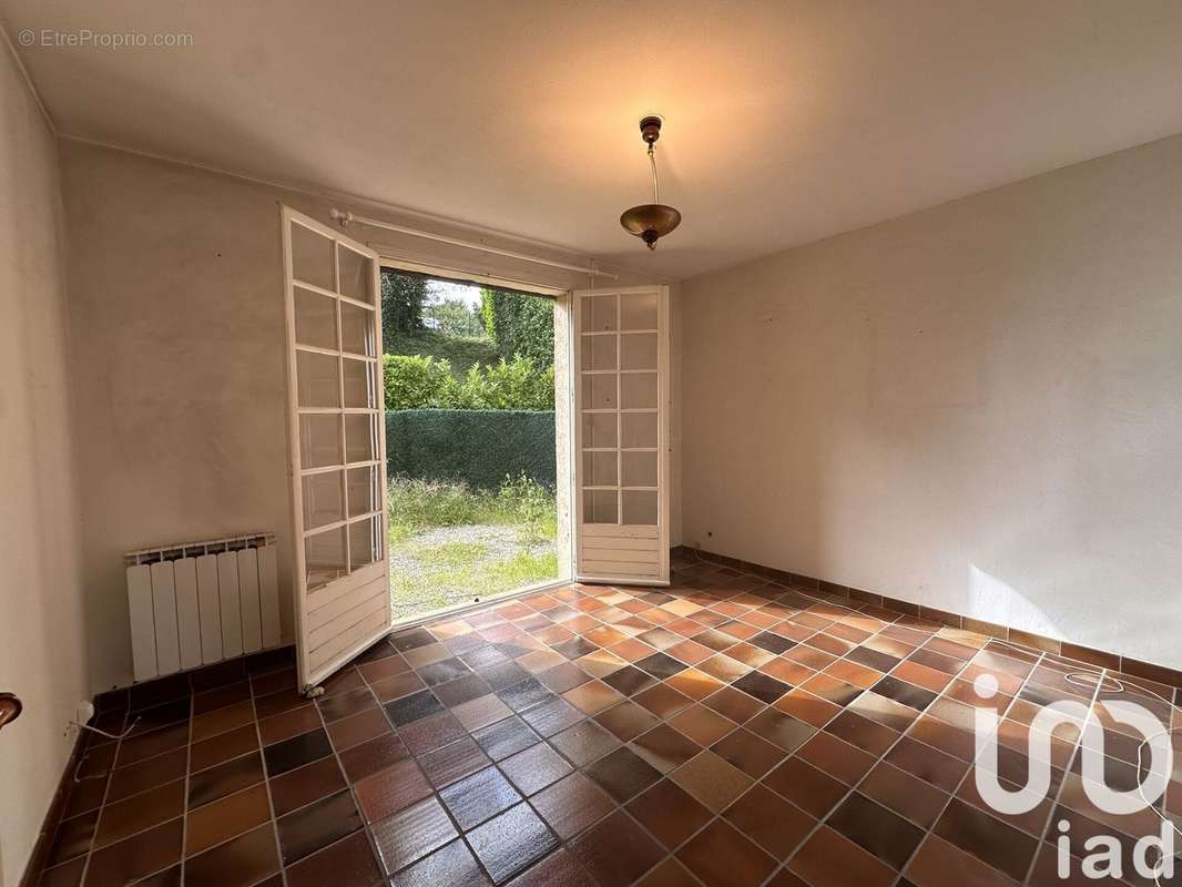 Photo 8 - Appartement à LA ROQUETTE-SUR-SIAGNE