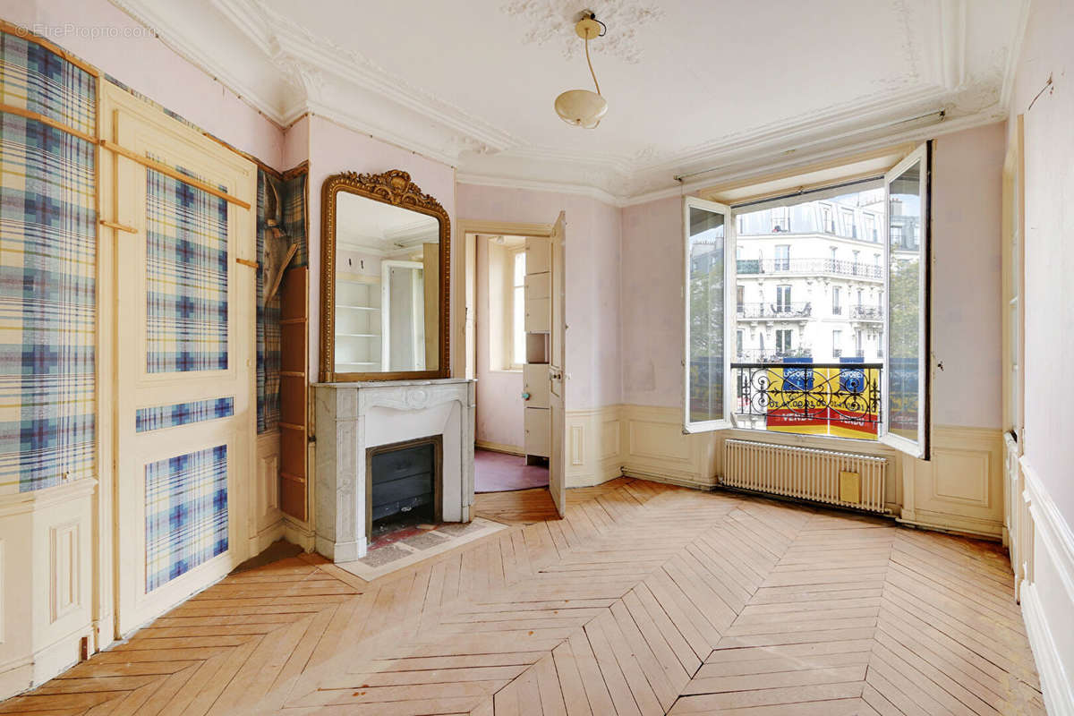 Appartement à PARIS-11E