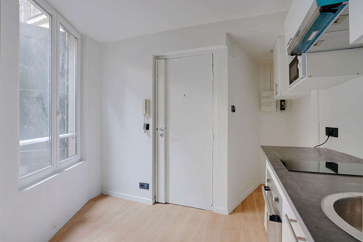 Appartement à PARIS-10E