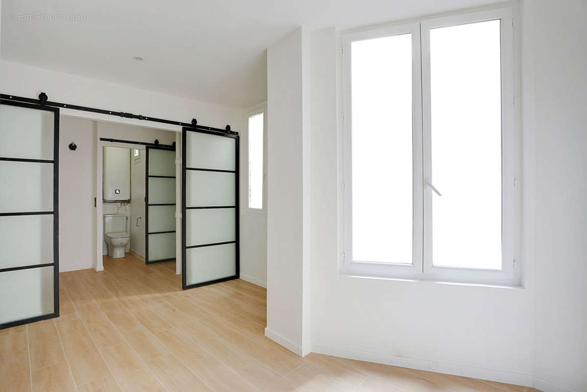 Appartement à PARIS-10E