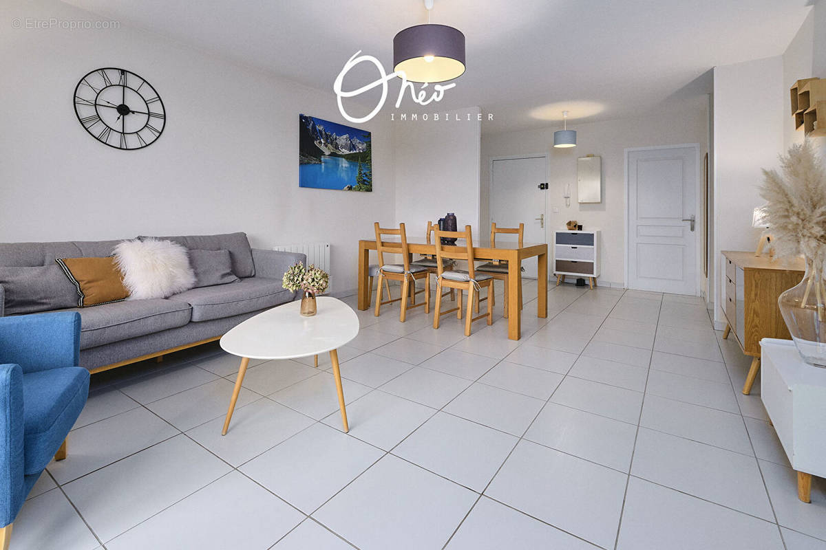 Appartement à SAINT-GENIS-LAVAL