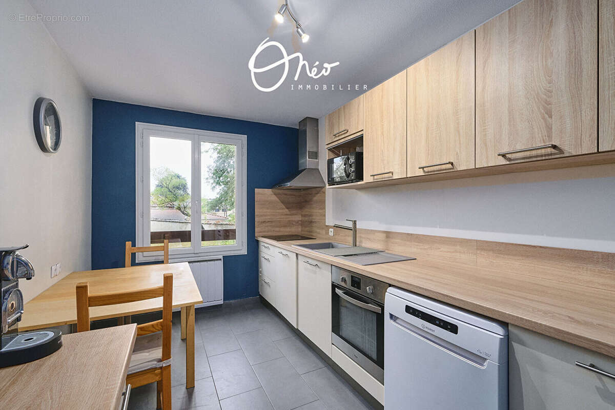 Appartement à SAINT-GENIS-LAVAL