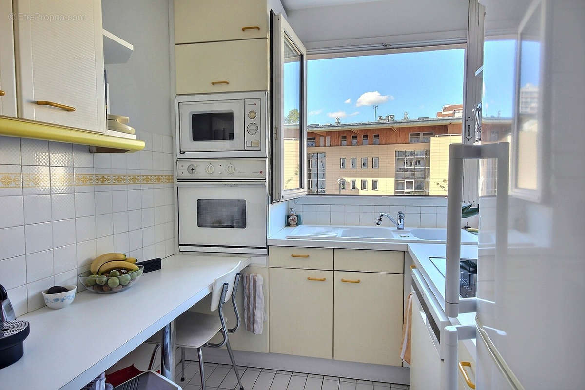 Appartement à COURBEVOIE