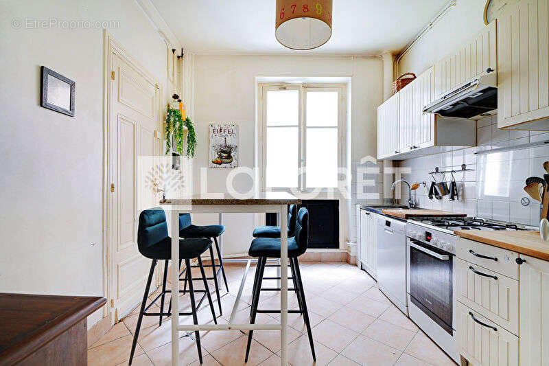 Appartement à PARIS-15E