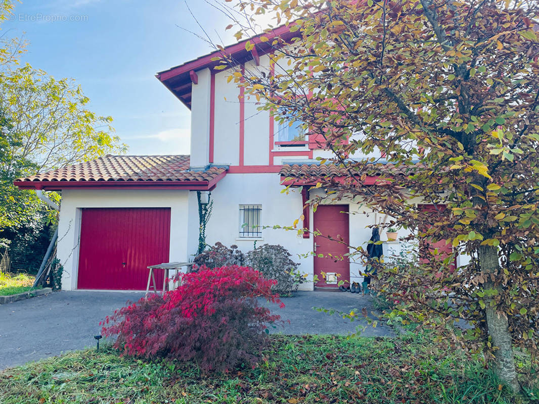 Maison à MOUGUERRE