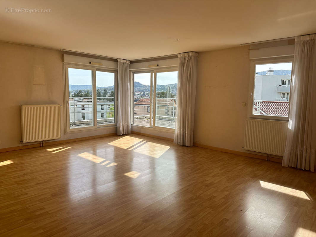 Appartement à CHAMALIERES