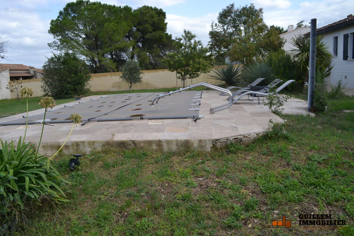 Maison à MAS-BLANC-DES-ALPILLES