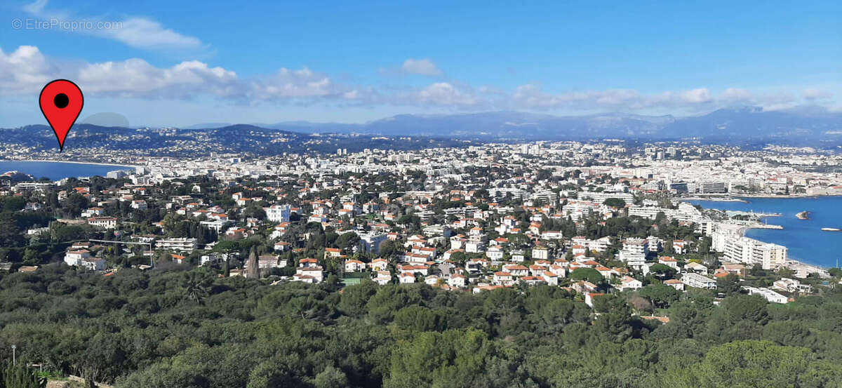 Appartement à VALLAURIS