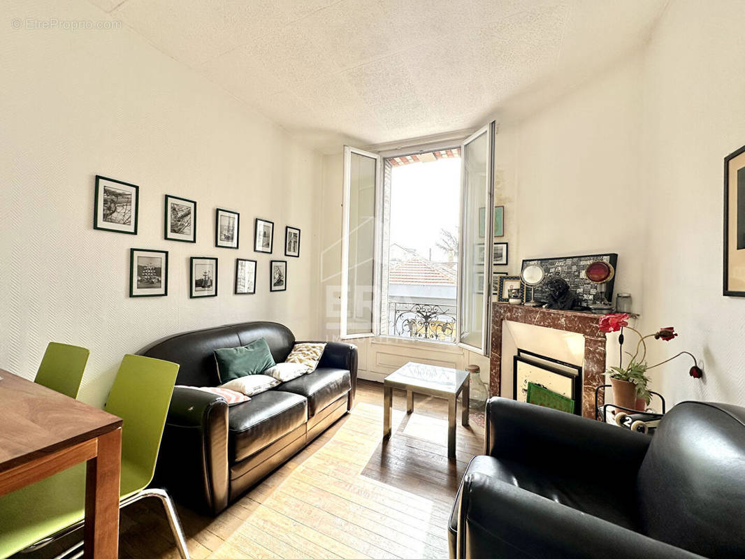 Appartement à SARTROUVILLE