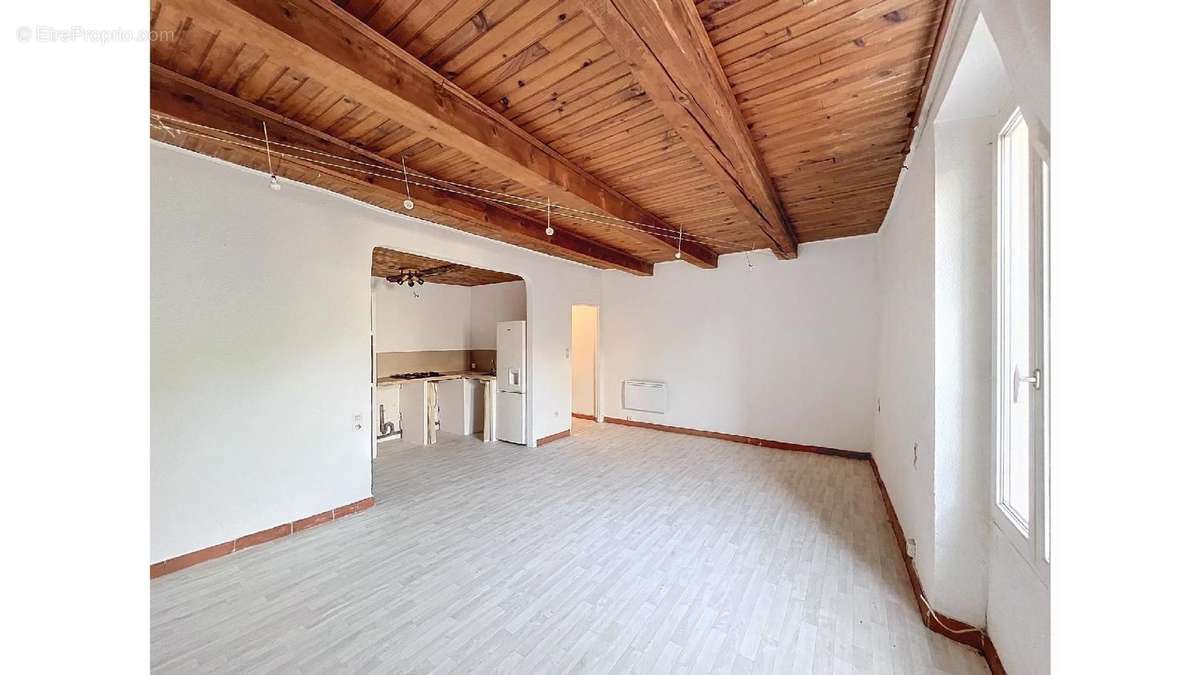 Appartement à TOURVES