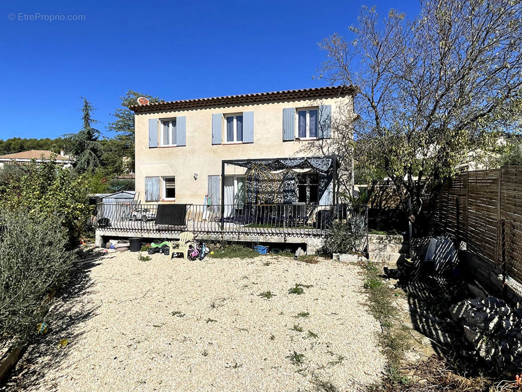 Maison à LA BASTIDE-DES-JOURDANS