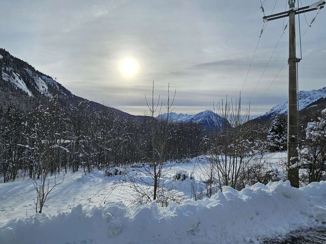 Terrain à VAUJANY