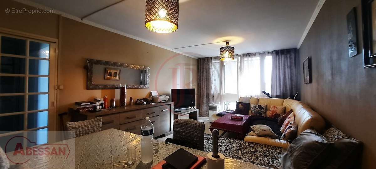 Appartement à NIMES