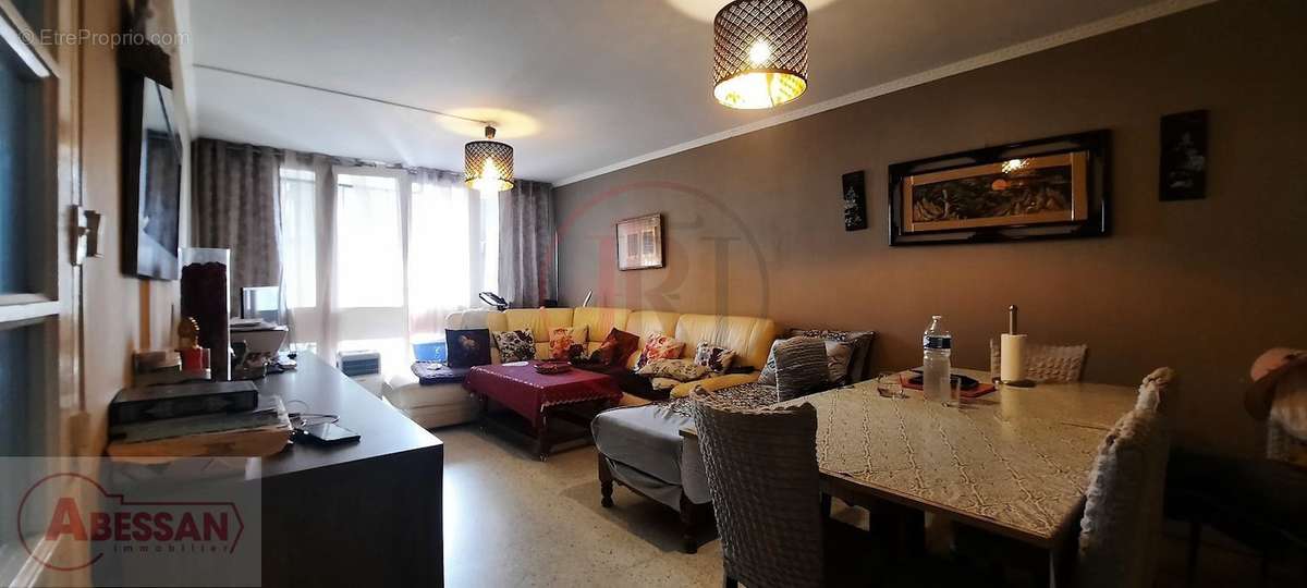 Appartement à NIMES