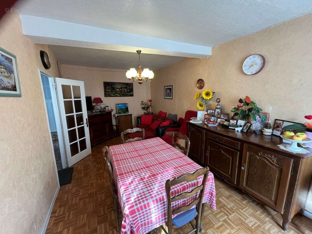 Appartement à CUISERY