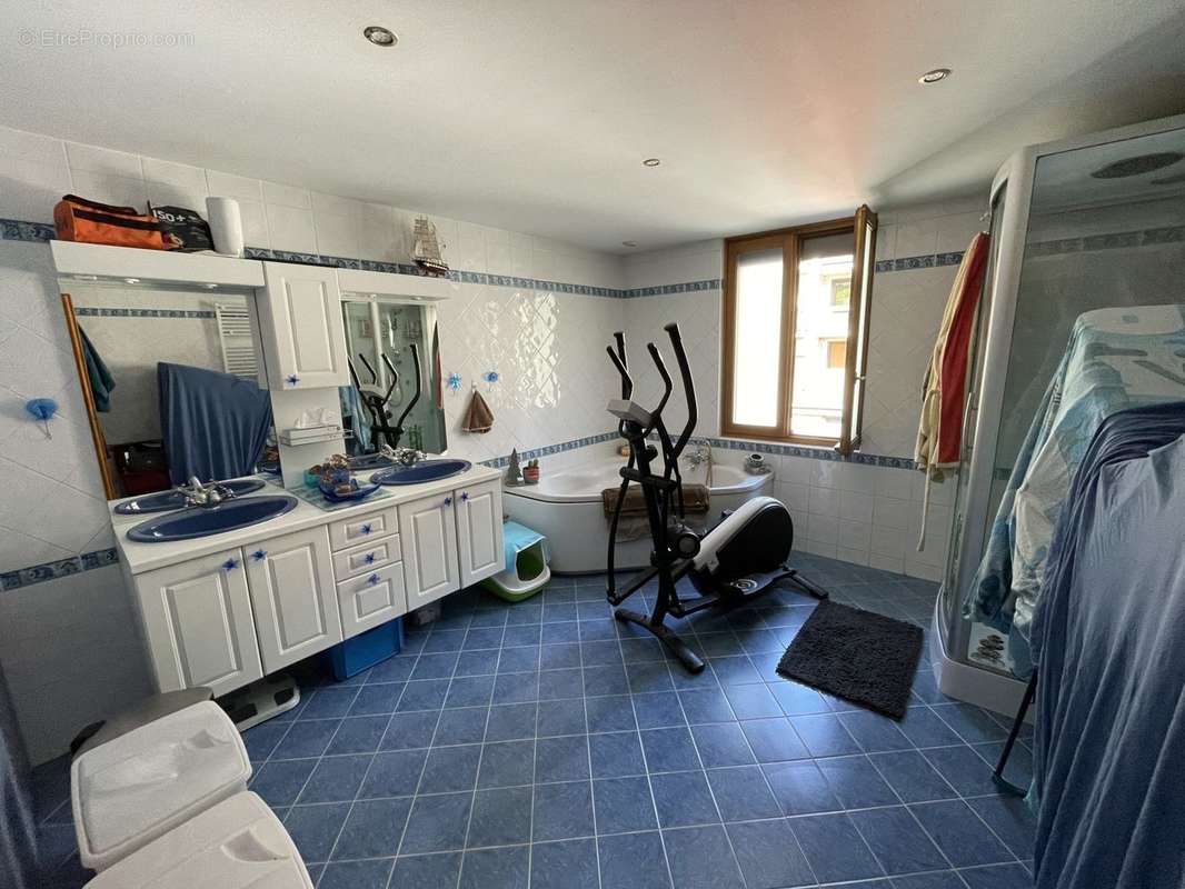 Appartement à SAINT-GERVAIS-LES-BAINS