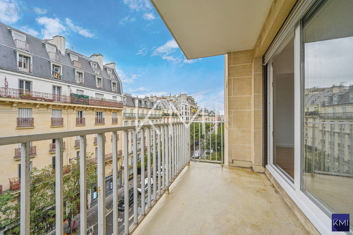 Appartement à PARIS-11E