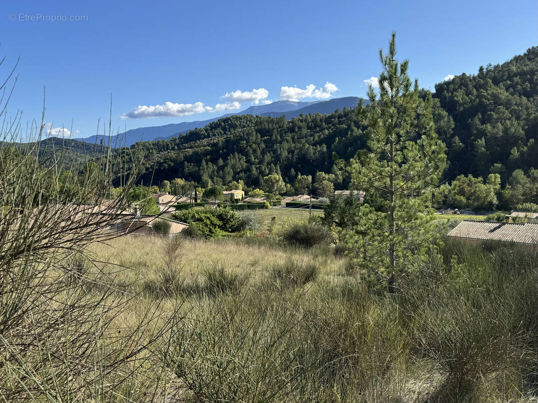 Terrain à BUIS-LES-BARONNIES