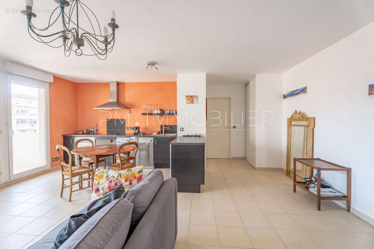 Appartement à MARSEILLE-8E