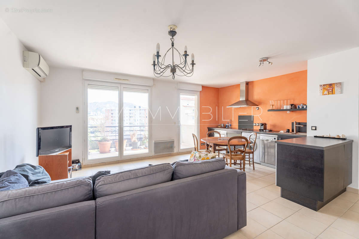 Appartement à MARSEILLE-8E