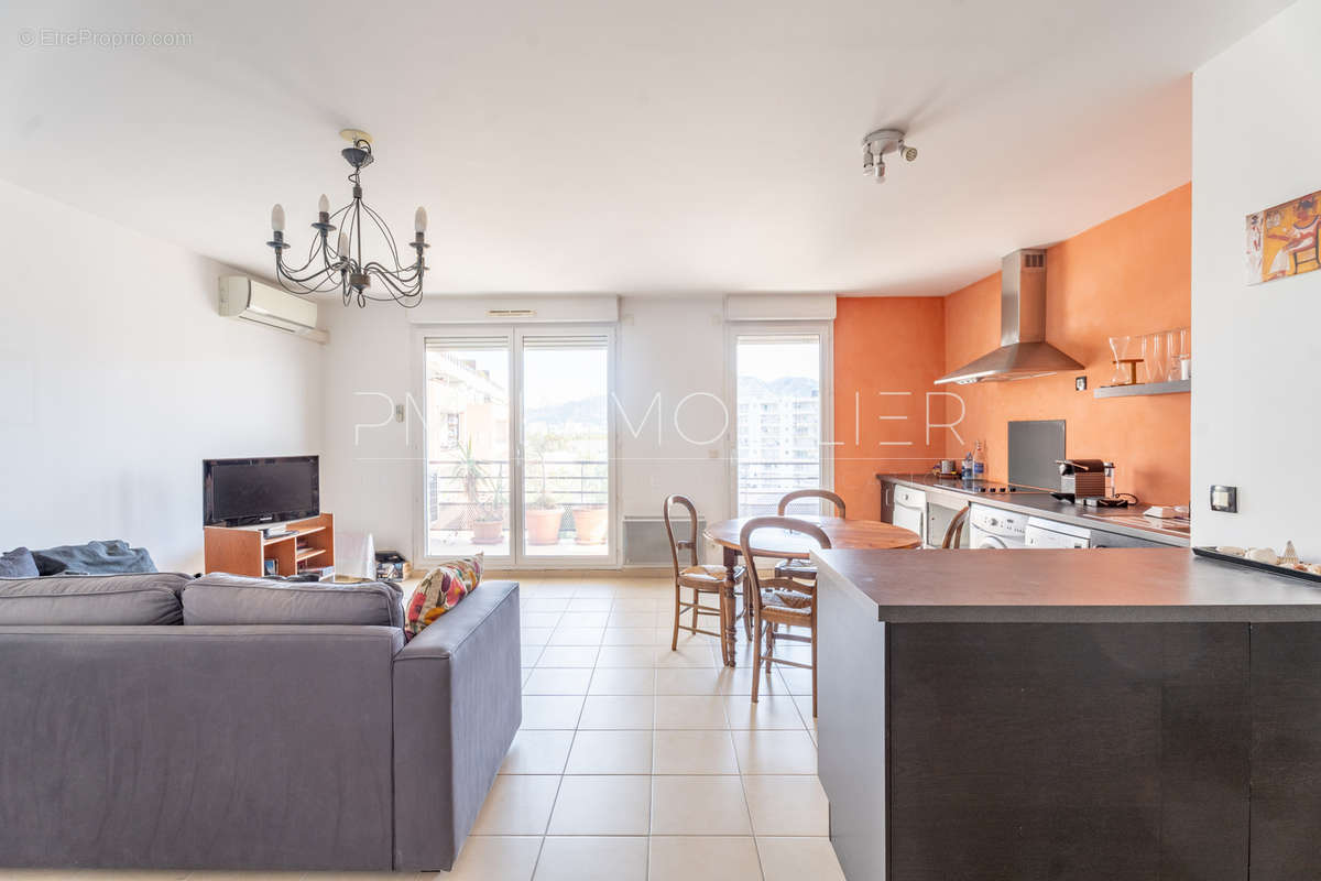 Appartement à MARSEILLE-8E