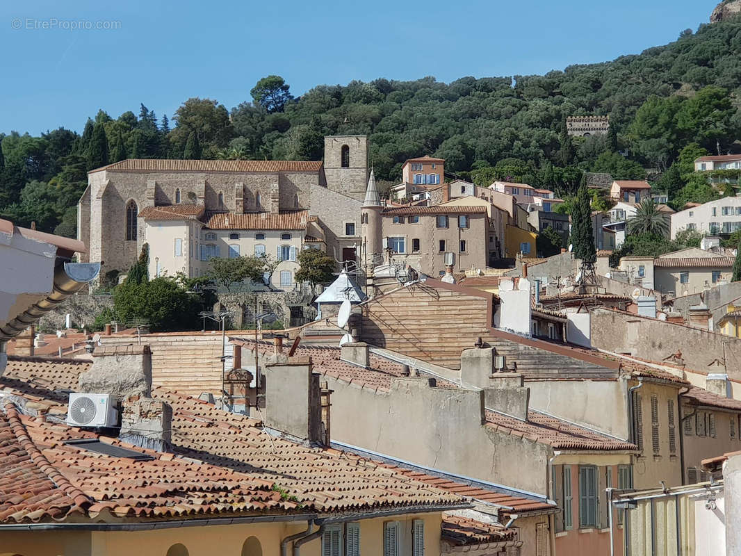 Appartement à HYERES