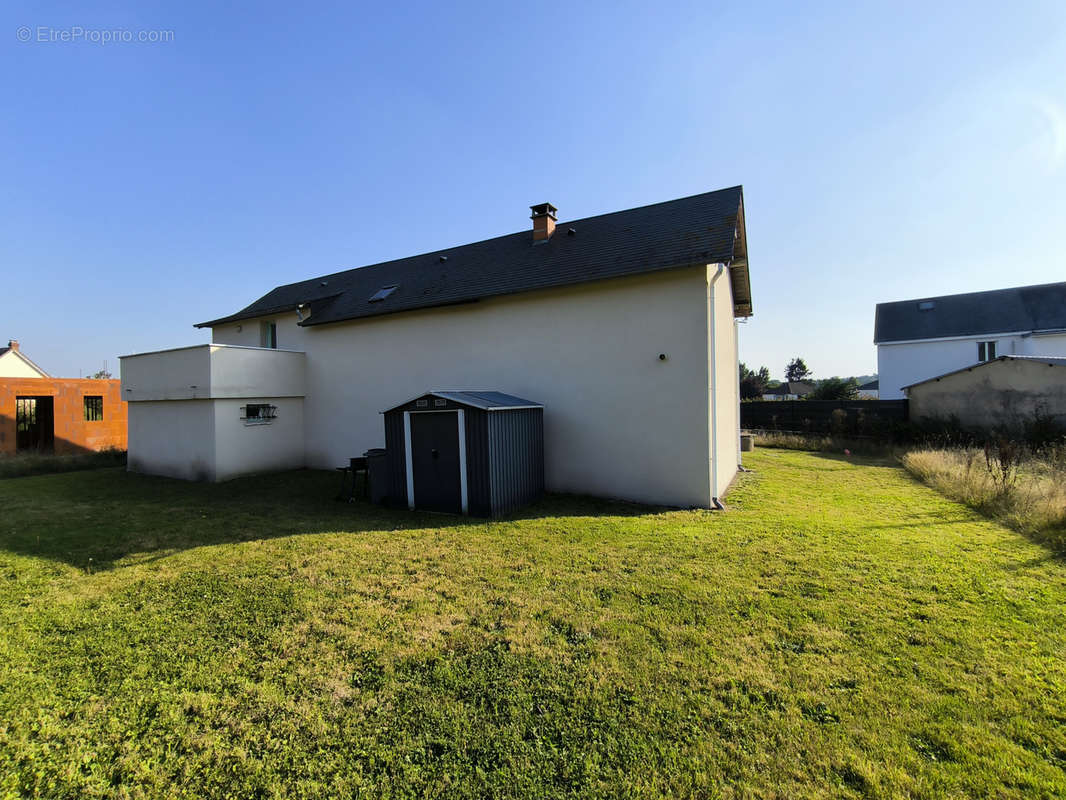 Maison à SAINT-OUEN-DE-THOUBERVILLE