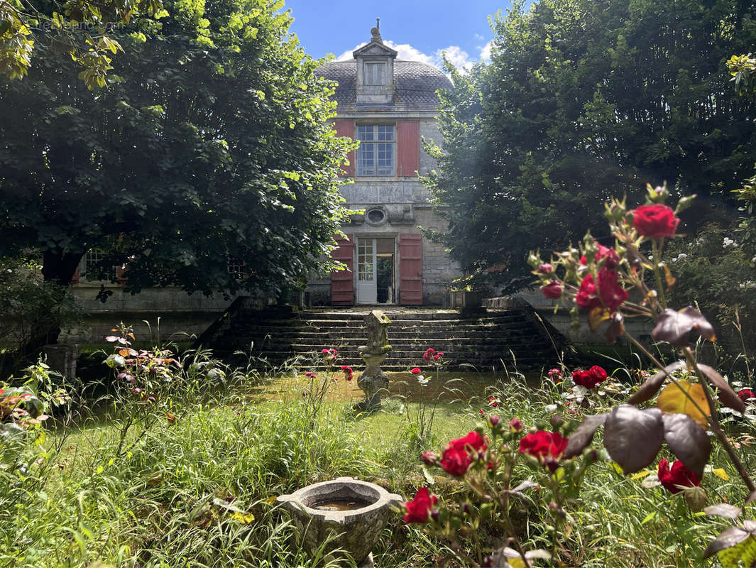 Maison à SAINTES