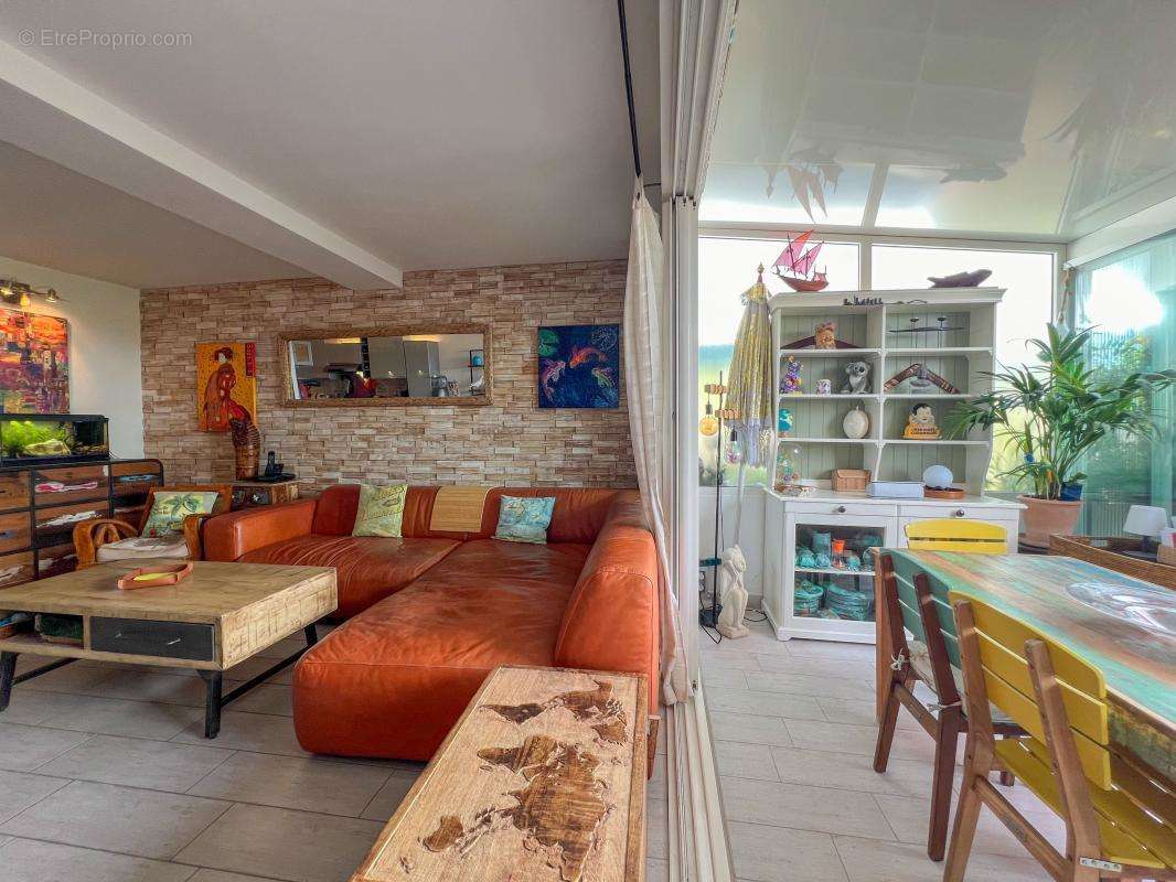 Appartement à VILLENEUVE-LOUBET