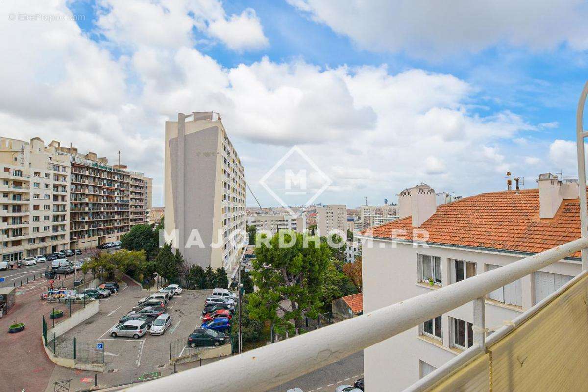 Appartement à MARSEILLE-4E