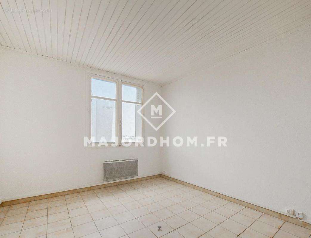 Appartement à MARSEILLE-4E