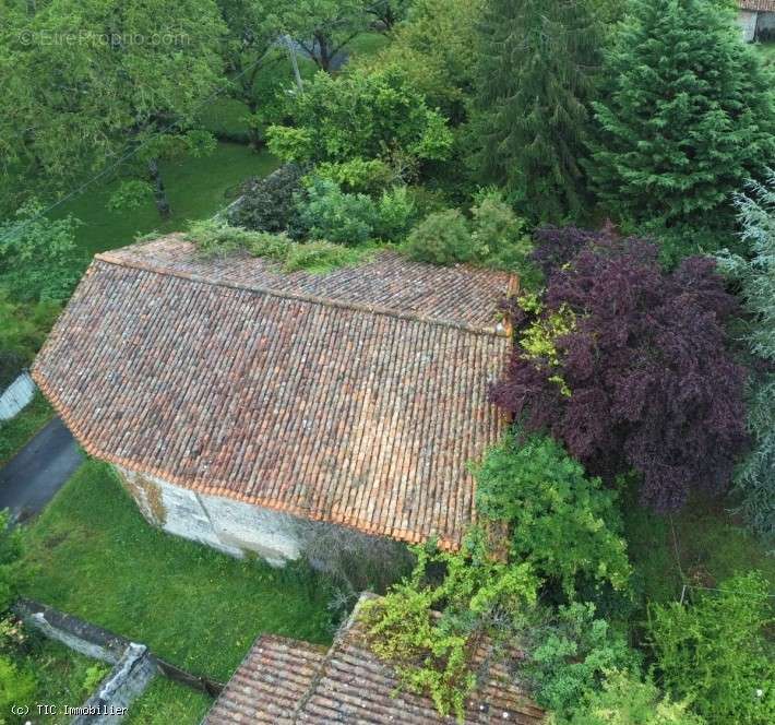 Maison à CHAMPAGNE-MOUTON