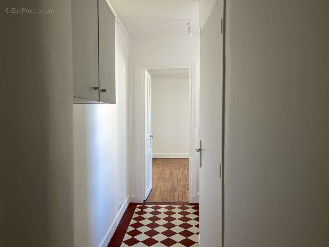 Appartement à MONTROUGE