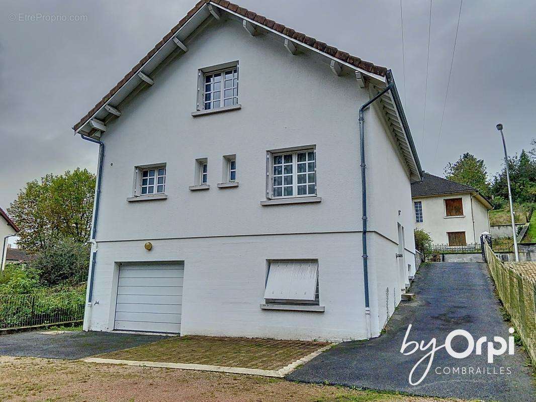 Maison à SAINT-ELOY-LES-MINES