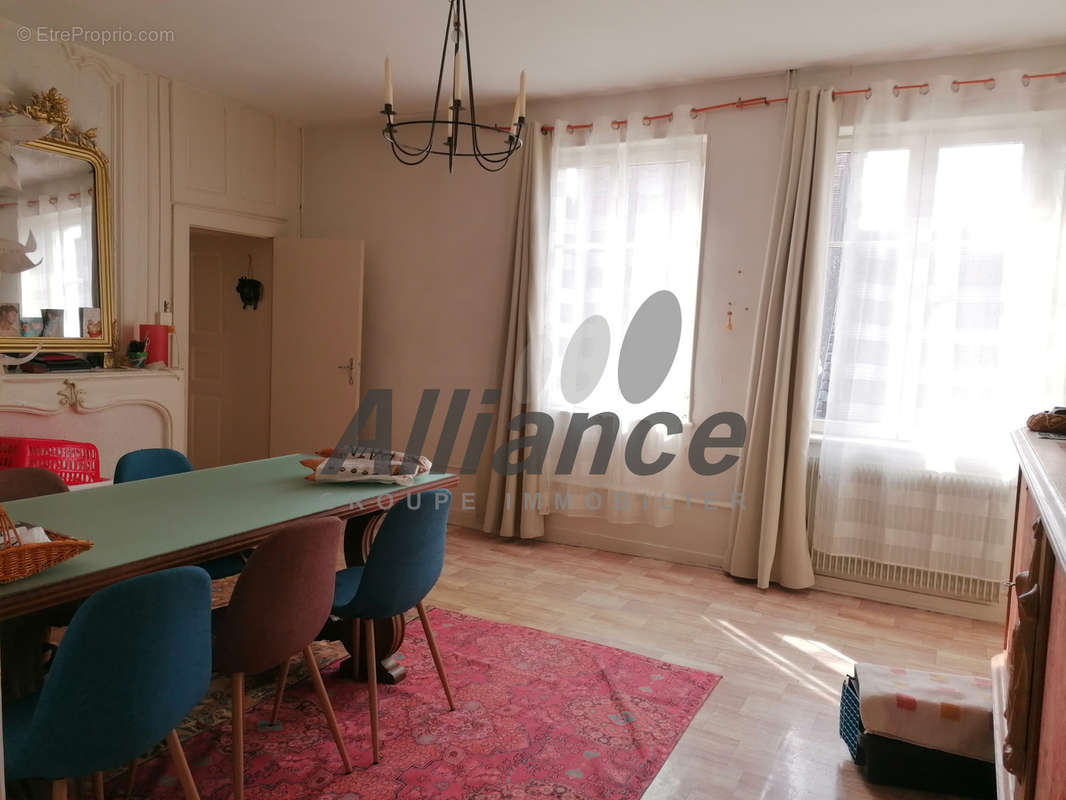 Appartement à LUXEUIL-LES-BAINS