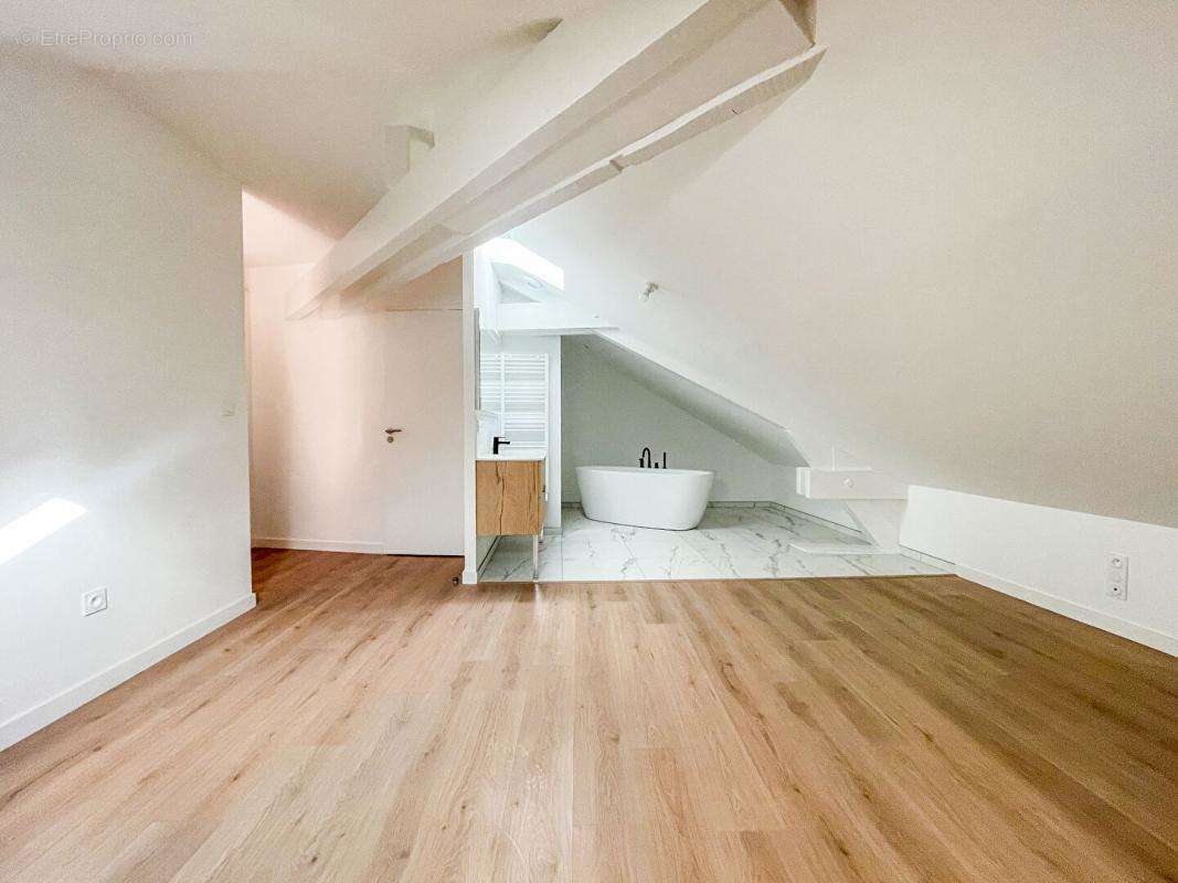 Appartement à LYON-6E