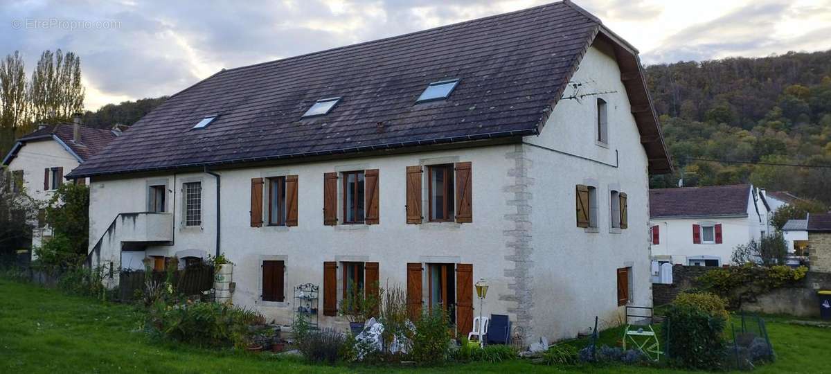 Appartement à ECHENOZ-LA-MELINE