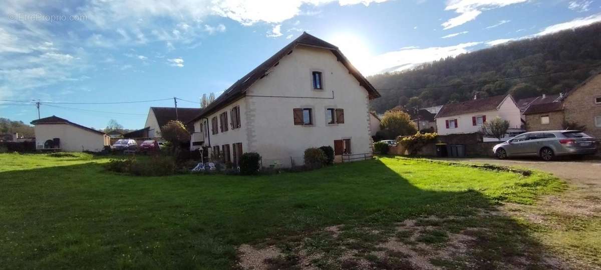 Appartement à ECHENOZ-LA-MELINE