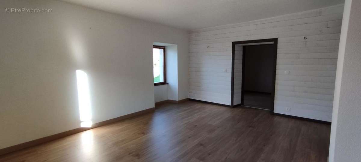 Appartement à ECHENOZ-LA-MELINE